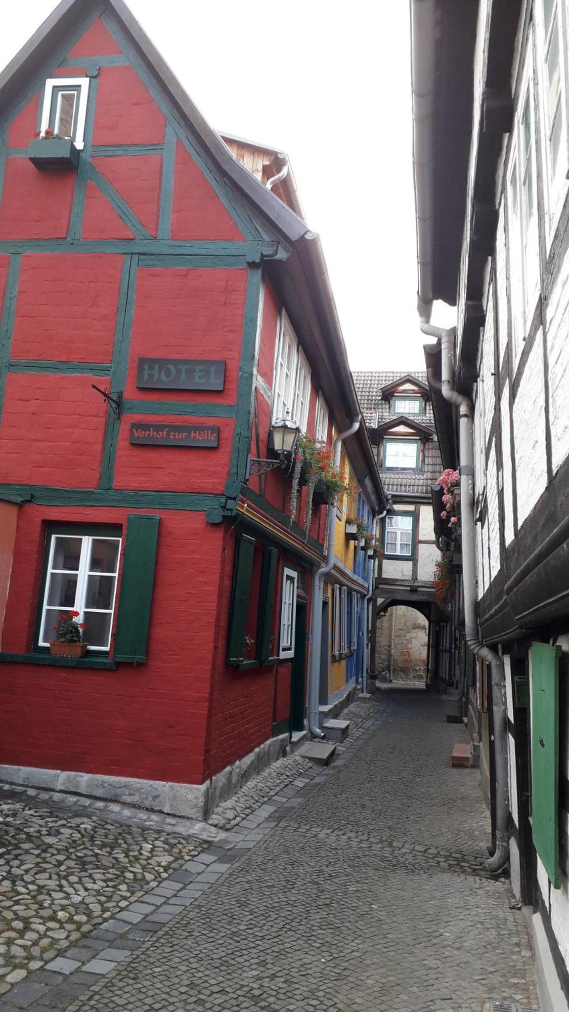 Fachwerkhotel - Ferienhaeuser Vorhof Zur Hoelle 크베들린부르크 외부 사진